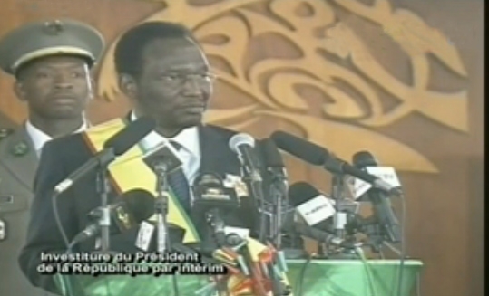 le président Traoré agressé après un accord sur son maintien au pouvoir